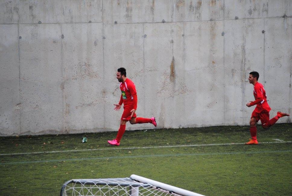 El Navega Aficionado rescata un punto en el último minuto frente al Simancas (1-1)