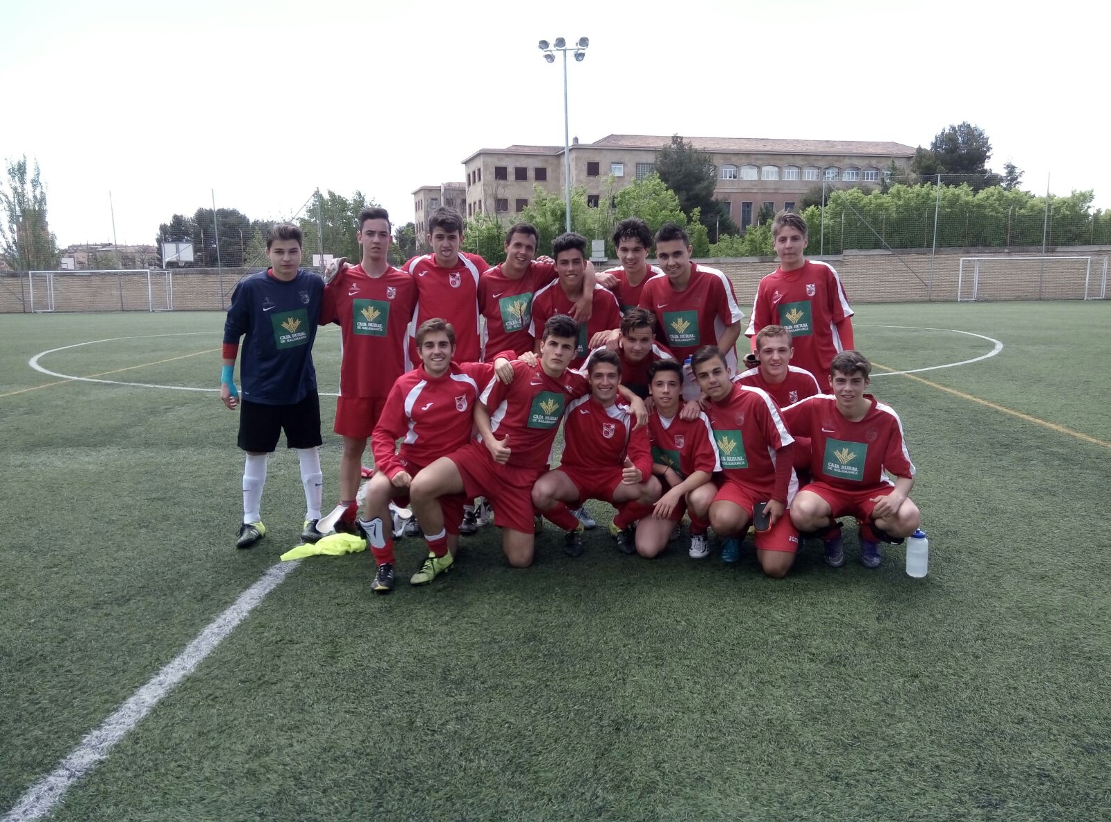 Nueva victoria del Juvenil B que le acerca al titulo de liga (1-4).