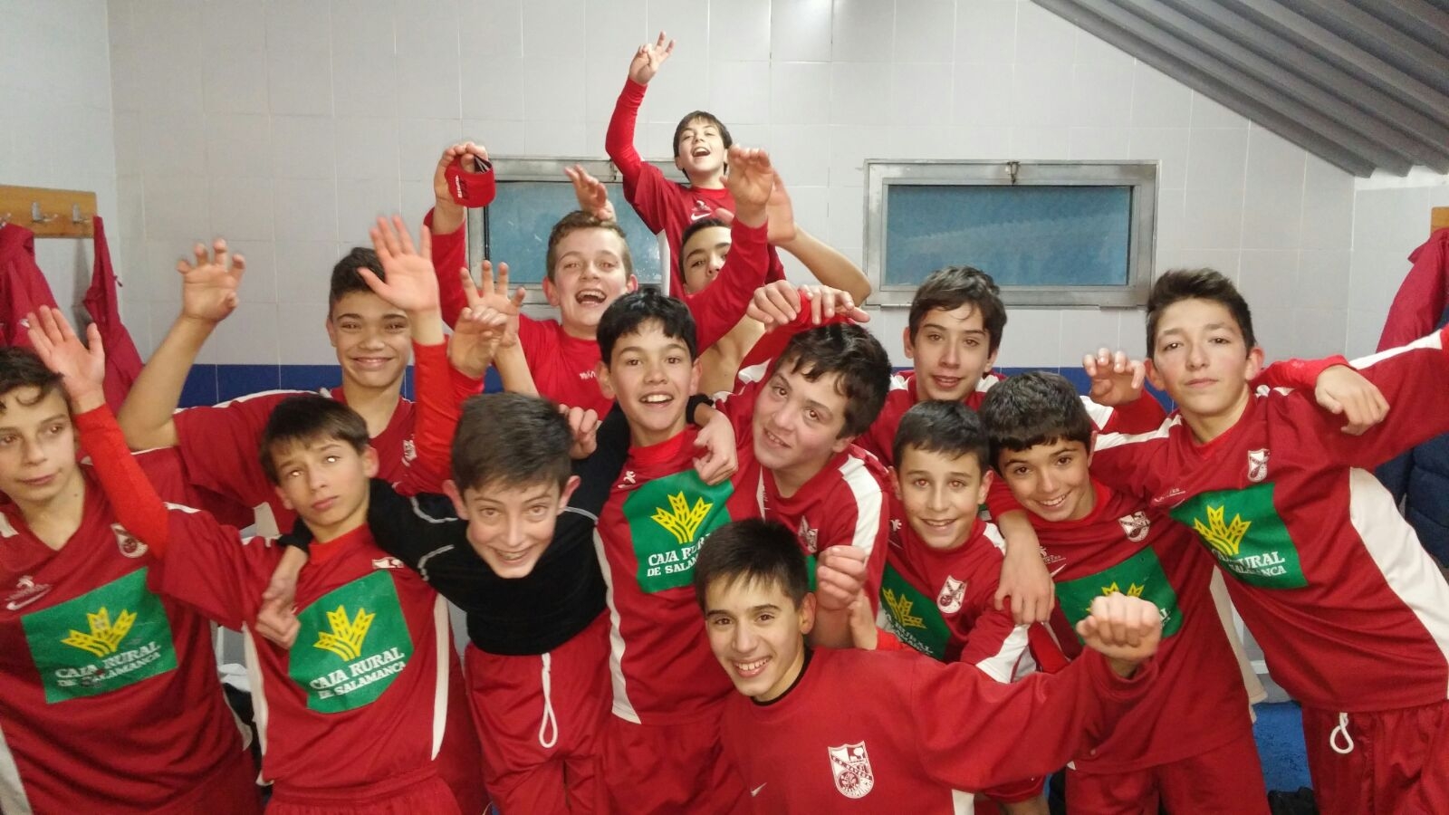 Remontada y victoria del Infantil B frente al lider el Zurguen (3-1)