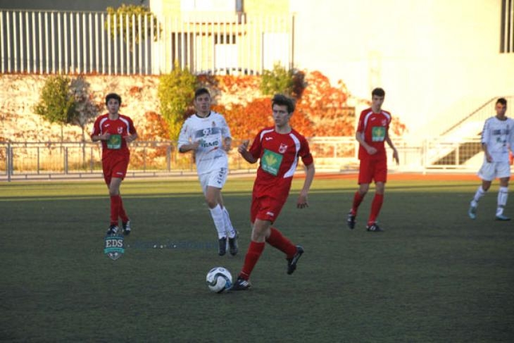 El Navega Regional Juvenil se impone con claridad a la Cultural Leonesa