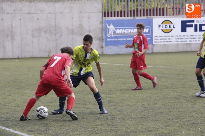 El Helmantico no cede frente al Navega juvenil A y se lleva el derbi 1-2